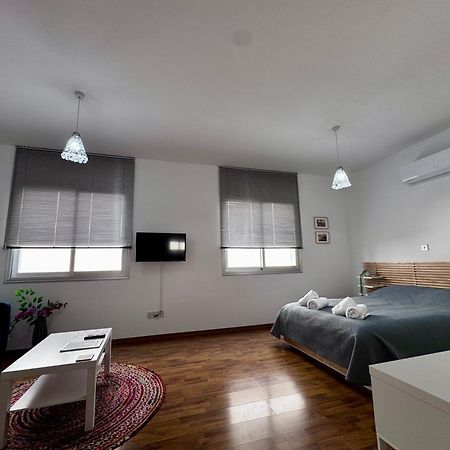 Lovely Studio Apartment In Pafos 外观 照片