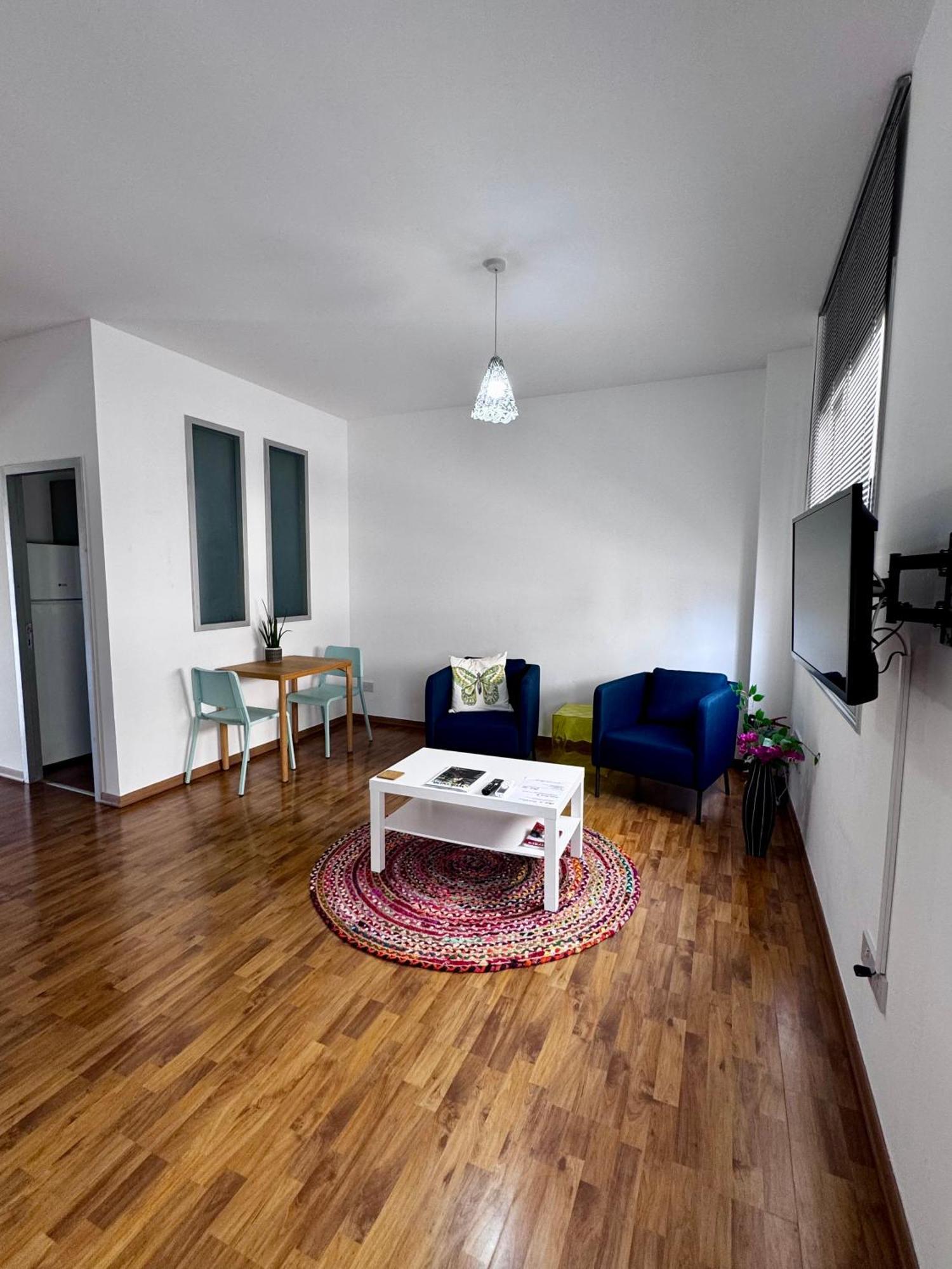 Lovely Studio Apartment In Pafos 外观 照片